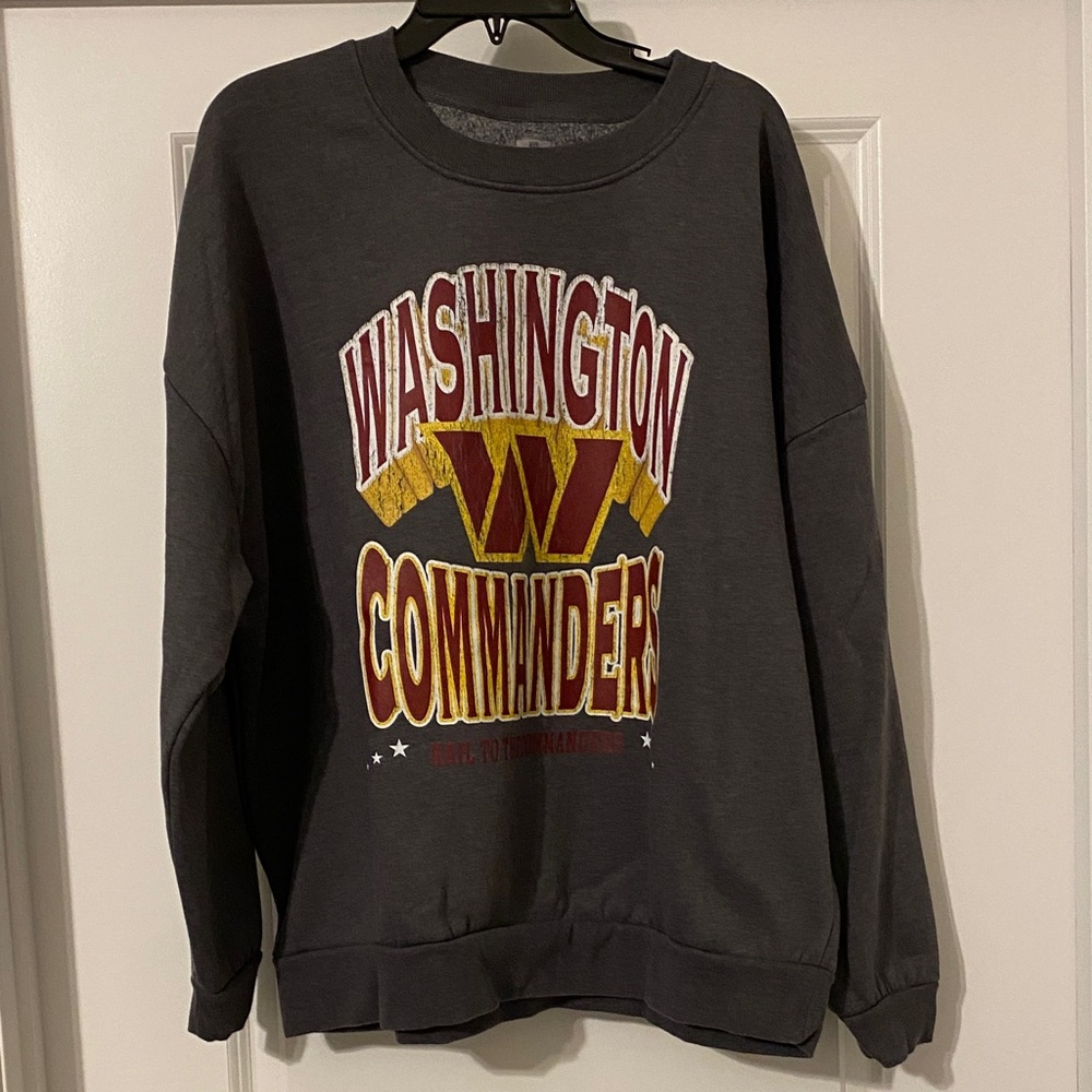 Gameday Couture Women’s Washington Commanders Graphic Crewneck Sweatershirt